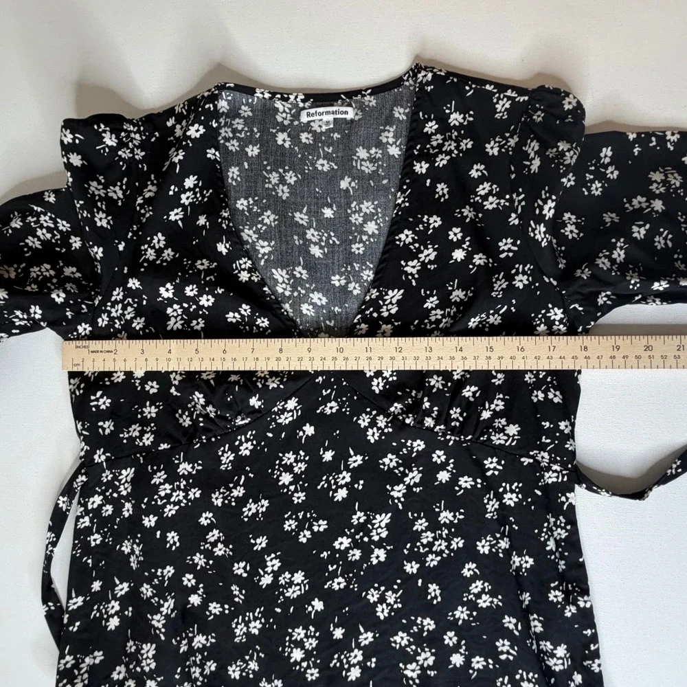 Reformation Black Floral Tie Back Babydoll Blouse Medium Lightweight Feminine